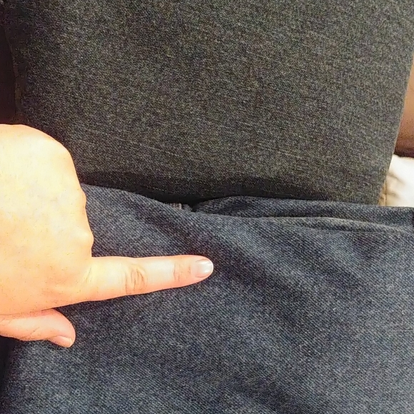 Like new Wrangler relaxed fit jeans - Picture 6 of 6